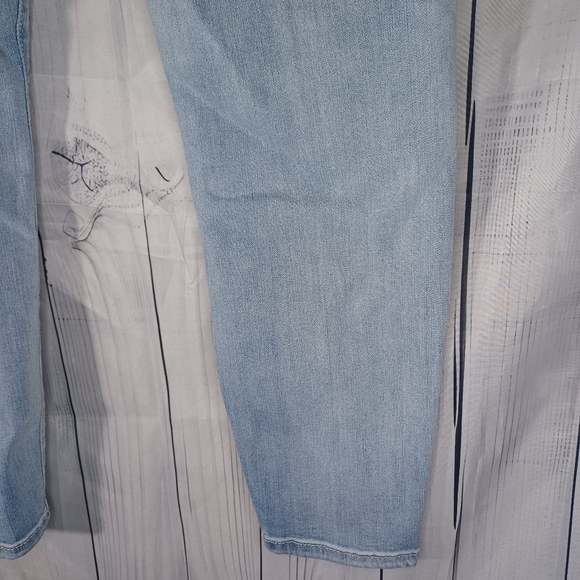 Torrid High Rise Curvy Faded Blue Women's Jeans - Picture 11 of 13